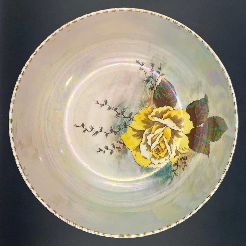 Vtg Royal Winton Grimwades Bowl Yellow‎ Rose Iridescent Lustreware 8.5